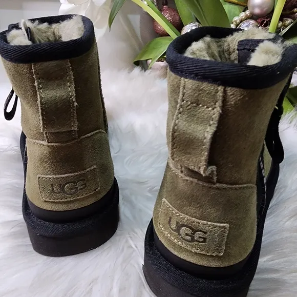 Ugg Classic Mini Zipper Tape Logo Women Boots  new