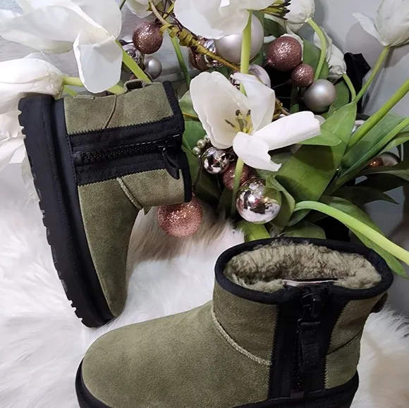 Ugg Classic Mini Zipper Tape Logo Women Boots  new
