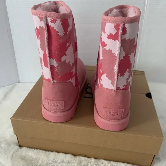 UGG CLASSIC SHORT JAGGED CAMO BOOT