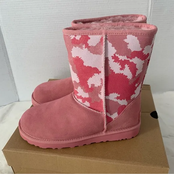 UGG CLASSIC SHORT JAGGED CAMO BOOT