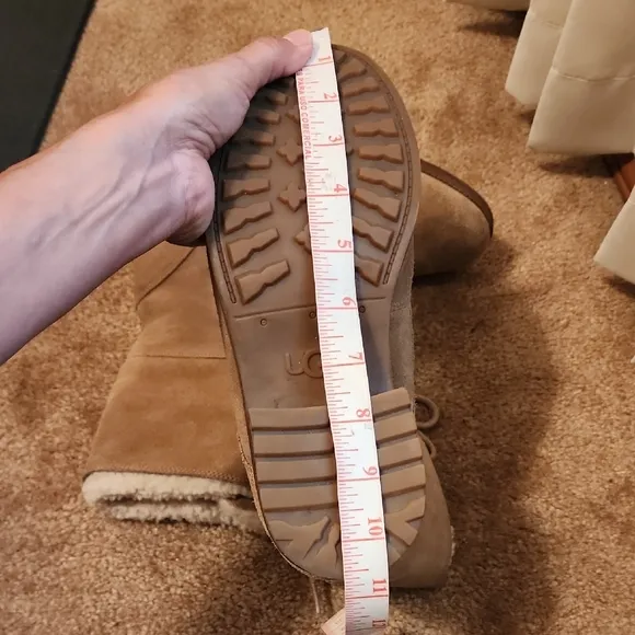 UGG Gradin Chestnut Lace-up Boots