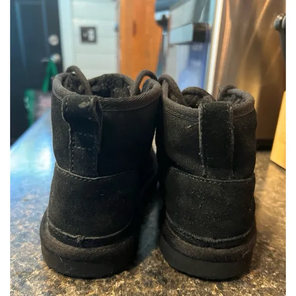 UGG Kids Neumel Lace Up Boots Black