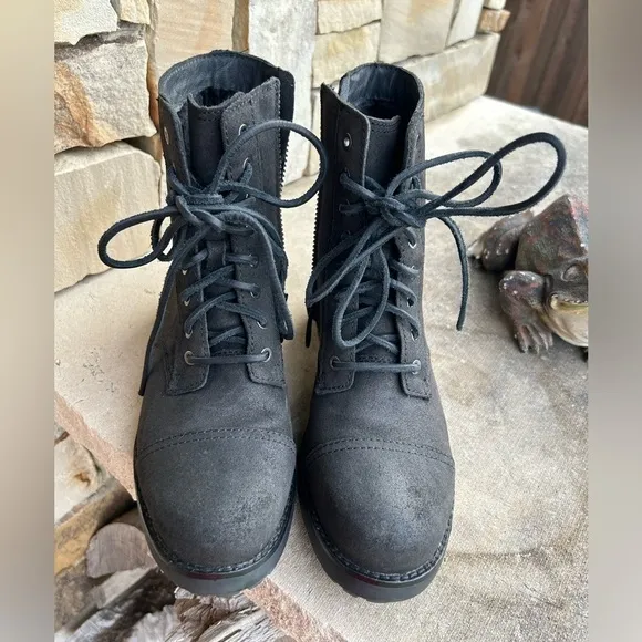 UGG Kilmer II black suede leather lace up boot w/ shearling lining Sz-7. F