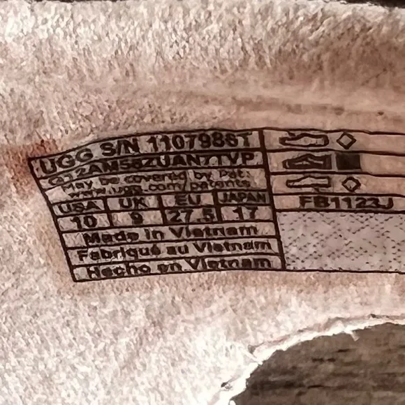 UGG Kolding Youth Sandal NEW Size 10