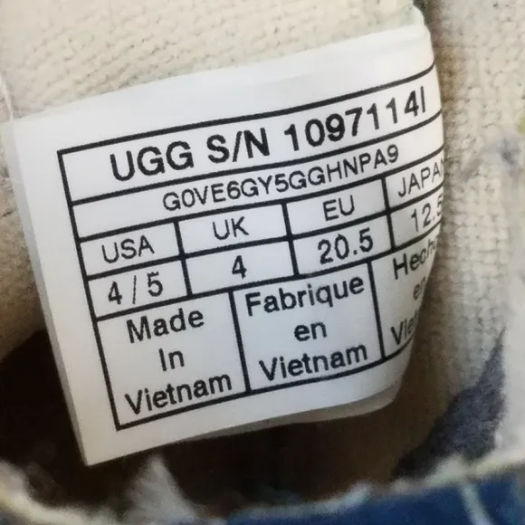 UGG Kristjan Chukka Boots