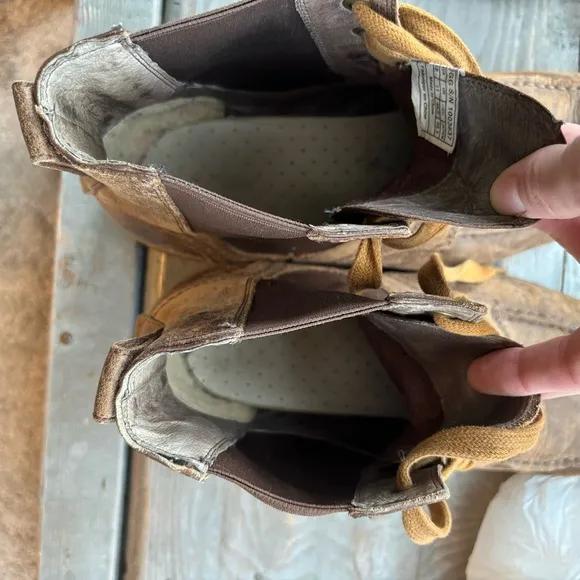 Ugg men’s lace up chukka boots | size 12