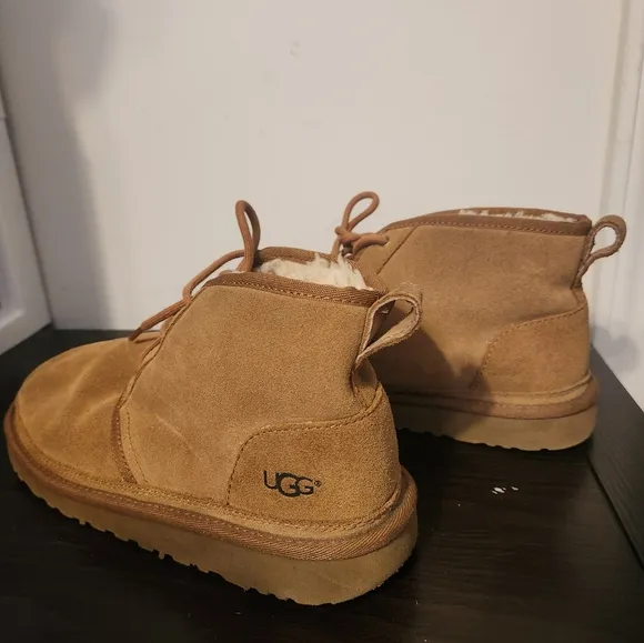 UGG Neumel Chestnut Tan Brown Suede  Lace Up Ankle Boots 6