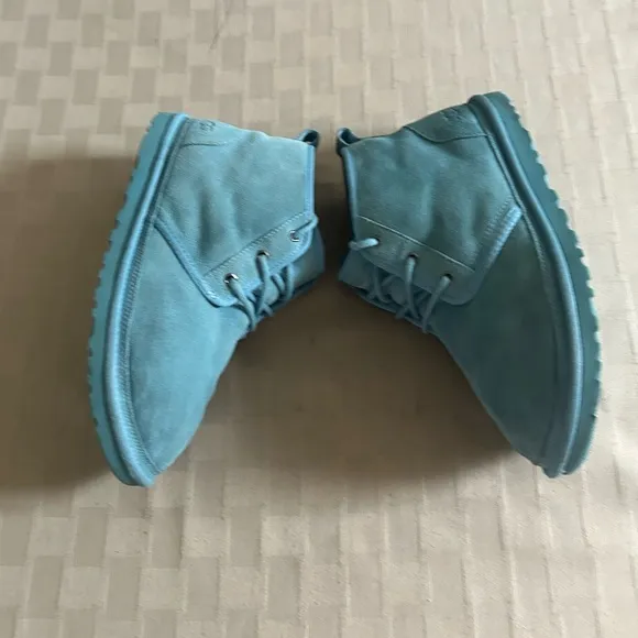 Ugg Neumel Lace Up Boots in Freshwater