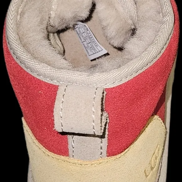 UGG Neumel Mashup Boot Samba Red/Chesnut Mens Size 9 OOP NWT NO ORIGINAL BOX
