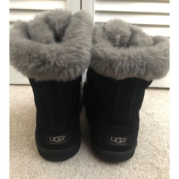 Ugg sophy size 4 black boots