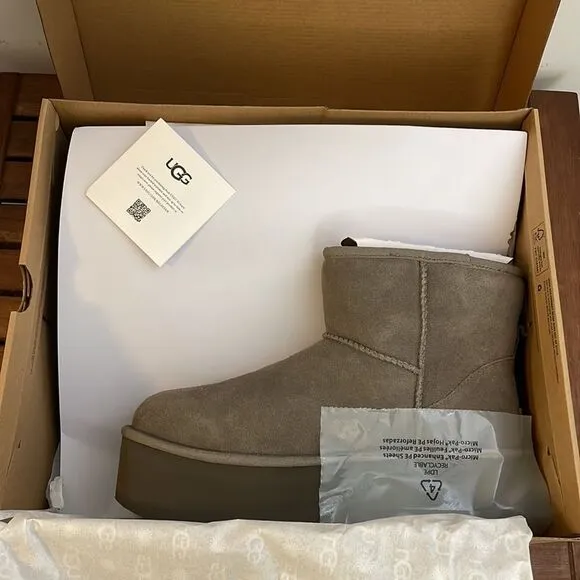 UGG Classic Mini Platform Smoke Plume Women Size 10