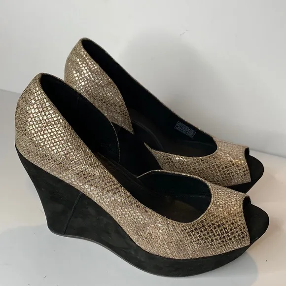 UGGS Australia metallic snakeskin black suede platform wedges
