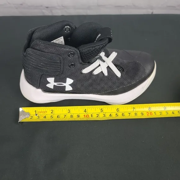 Under Armour  Curry 3Zero. Kids 13