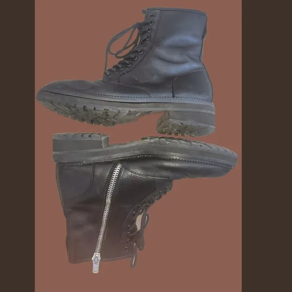 URBAN OUTFITTERS UTILITY BOOTS MENS SIZE 8