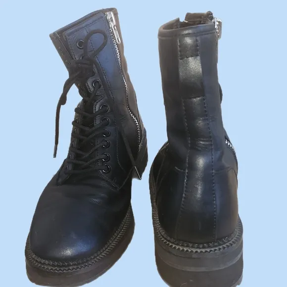 URBAN OUTFITTERS UTILITY BOOTS MENS SIZE 8