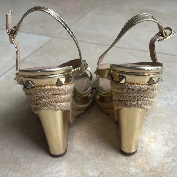 Valentino Garavani metallic Gold Rockstud Espadrille Wedges sz 39