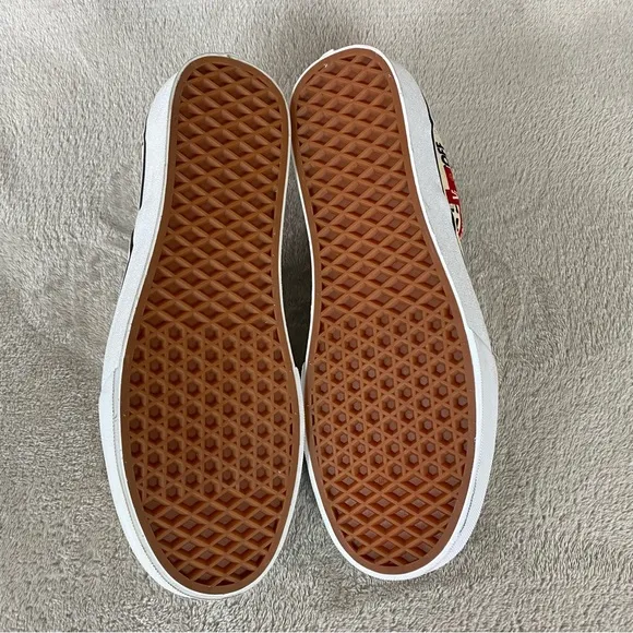 Vans Classic Packing Tape Mens Slip On Sneaker Skate Size 9 White Red Canvas NEW