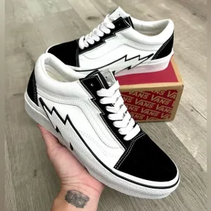 Vans Old Skool Bolt Shoes-Two Tone Black/White-size 8 men’s, 9.5 women’s-NEW!!