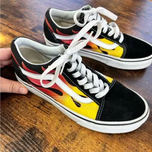 VANS OLD SKOOL FLAME SNEAKERS