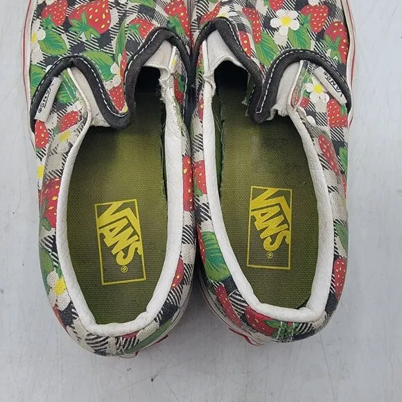 Vans Strawberry Gingham Girls 2.5 Classic Slip On Shoes Walking School Casual