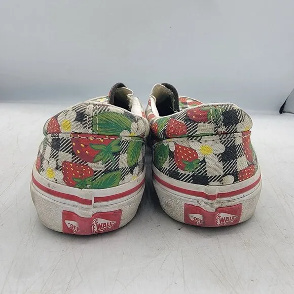 Vans Strawberry Gingham Girls 2.5 Classic Slip On Shoes Walking School Casual