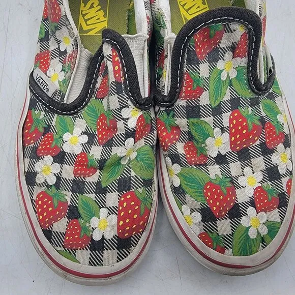 Vans Strawberry Gingham Girls 2.5 Classic Slip On Shoes Walking School Casual