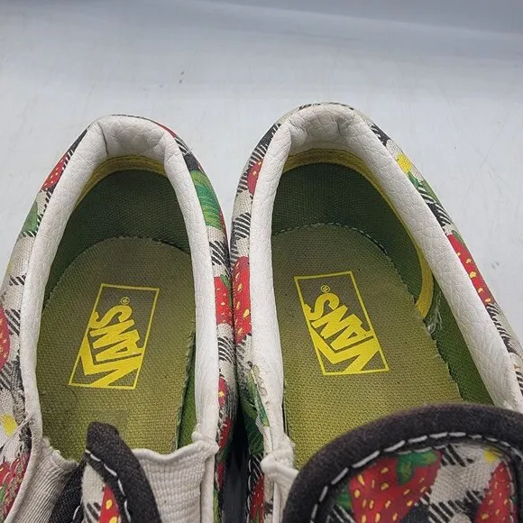 Vans Strawberry Gingham Girls 2.5 Classic Slip On Shoes Walking School Casual