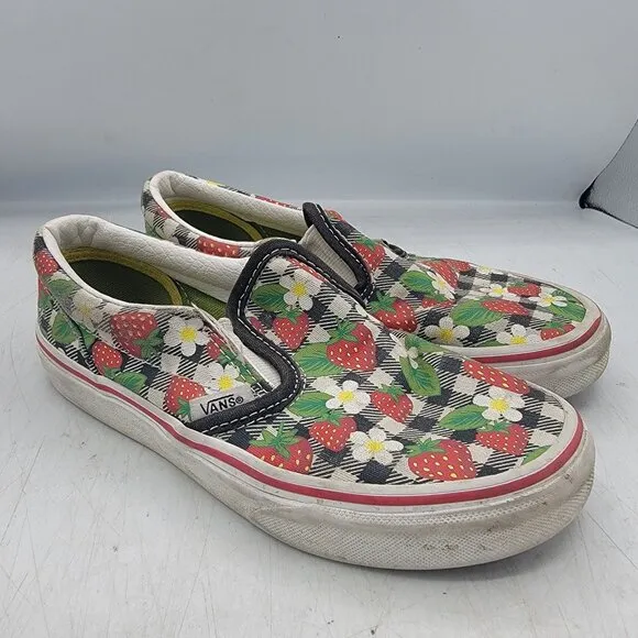 Vans Strawberry Gingham Girls 2.5 Classic Slip On Shoes Walking School Casual