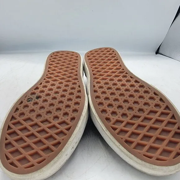 Vans Strawberry Gingham Girls 2.5 Classic Slip On Shoes Walking School Casual