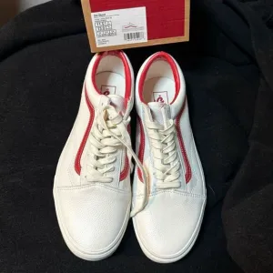 Vans Old Skool White and Red Men's Shoes