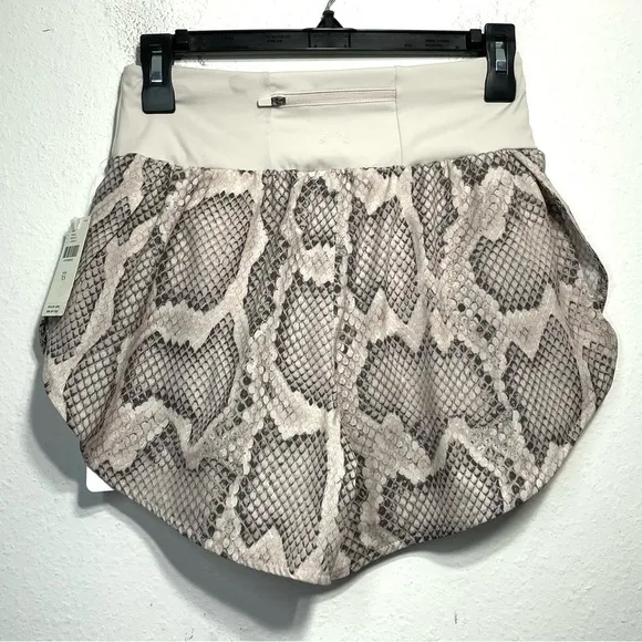 Varley Derby Shorts Alabaster Python XS NWT P264