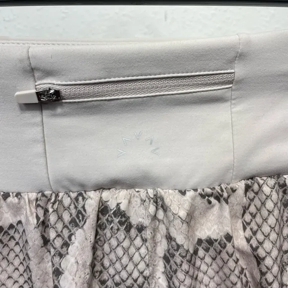 Varley Derby Shorts Alabaster Python XS NWT P264