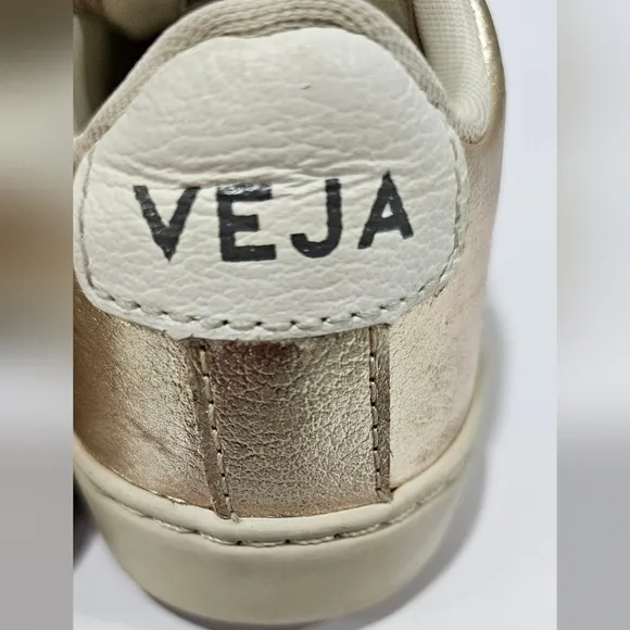 Veja Kid Sneaker Esplar metallic gold tone Toddler US Size 9.5 girl boy