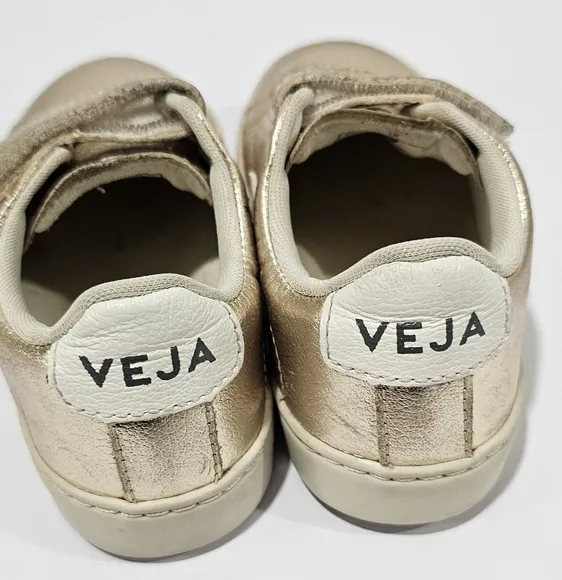 Veja Kid Sneaker Esplar metallic gold tone Toddler US Size 9.5 girl boy