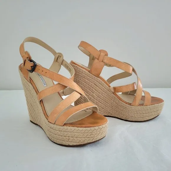 Vera Wang Lavender platform wedges size 8M
