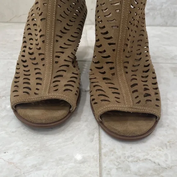 VIA SPIGA {10} Tan Wedge Shoes Peep Toe Laser Cut-out Design