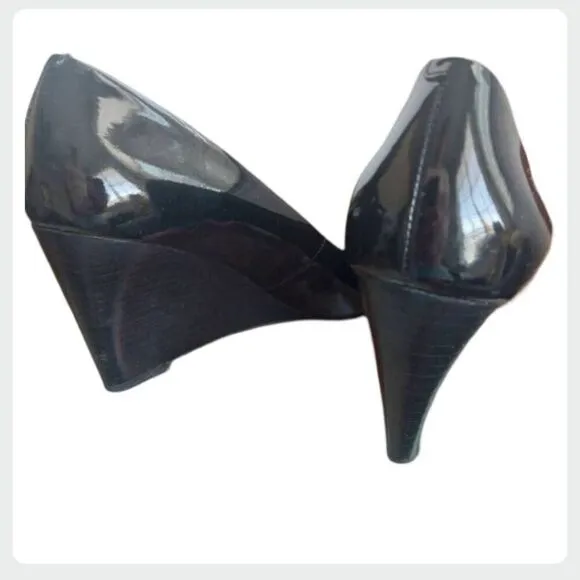 Via Spiga Foster Patent Leather Wedge Shoe size 8.5