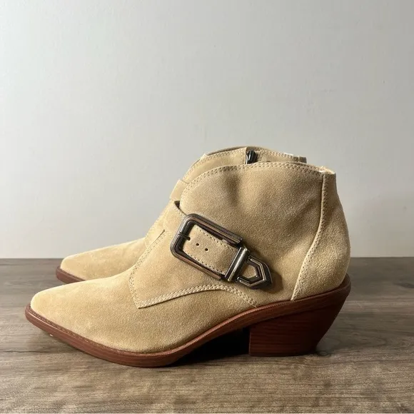 Vince Camuto Ashena Beige Women's Bootie Size 10 SKU#24955