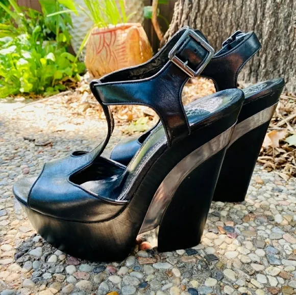 VINCE CAMUTO black T-strap Black Babe platforms peep toe Toe 7.5