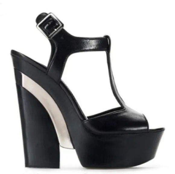 VINCE CAMUTO black T-strap Black Babe platforms peep toe Toe 7.5