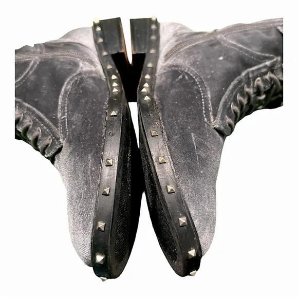 Vince Camuto Talorini Women’s Blue Velvet Studded Boots Size 7 1/2