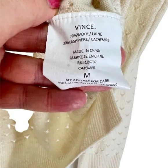 Vince. Cashmere Pullover Sweater Long Sleeve Boat Neck Eyelet Detail Cream M