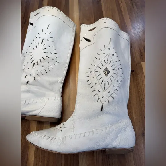Vintage Chandlers Soft Leather Native Style White Silver Moccasins Boots SZ 10B