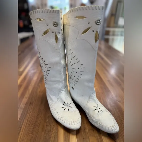Vintage Chandlers Soft Leather Native Style White Silver Moccasins Boots SZ 10B