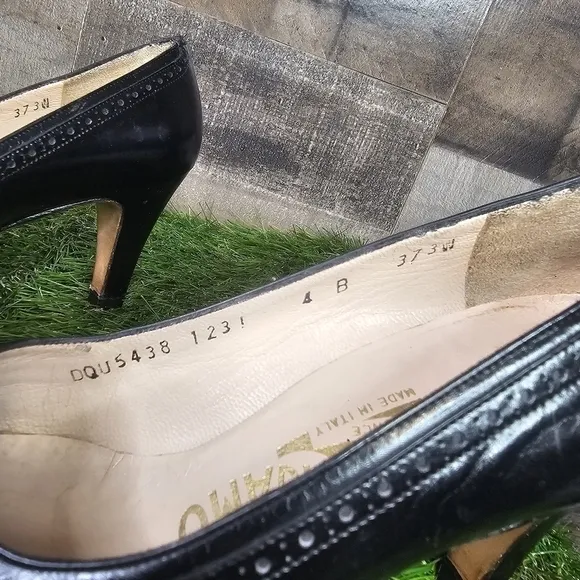 Vintage Classic Ferragamo Heels Pumps sz 4