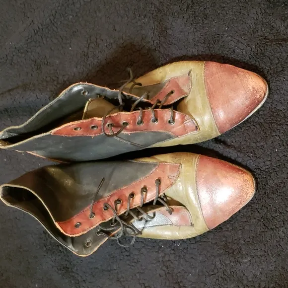 Vintage Lace up Ankle Boots