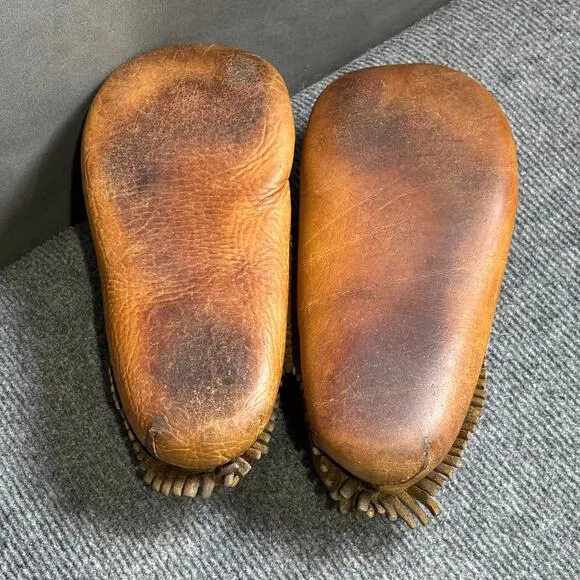Vintage Moccasins Women’s 7 Handmade Indigenous Leather Fringe Round Toe Tan