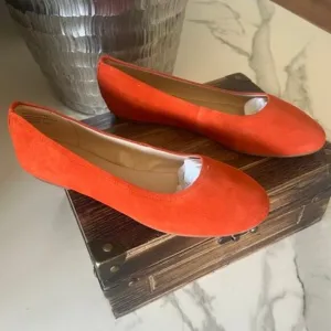 Violet &amp; Red Windsor Ballet Suede Flats in Orange-Red