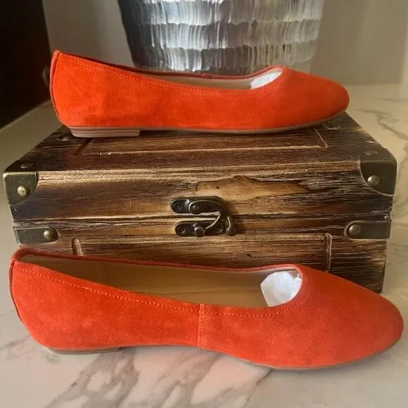 Violet &amp; Red Windsor Ballet Suede Flats in Orange-Red