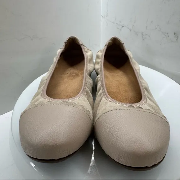 Vionic Tina Leather and Suede Ballet Flats Size 8 (Wide)